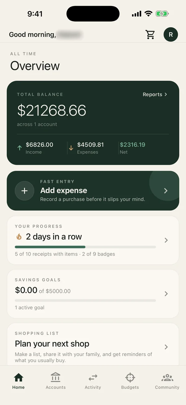 Home with total balance, savings goals, progress and shopping list
